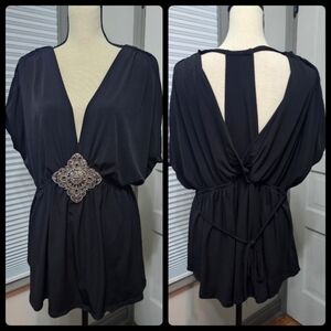 Vintage Torrid Plunge-Neck Black Tunic Top